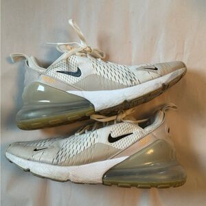 Nike Air Max 270 women size 11